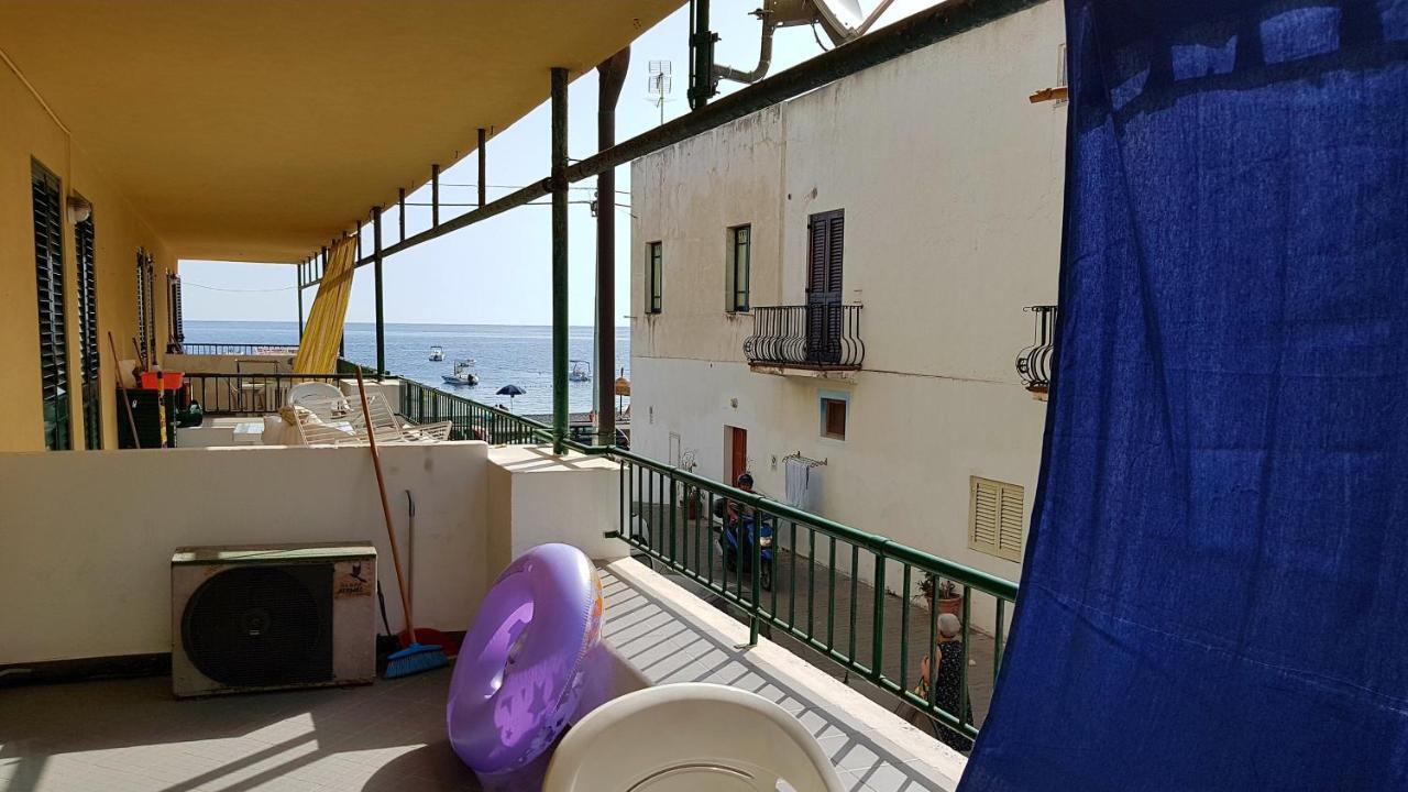 Lipari Blu Apartment Bagian luar foto