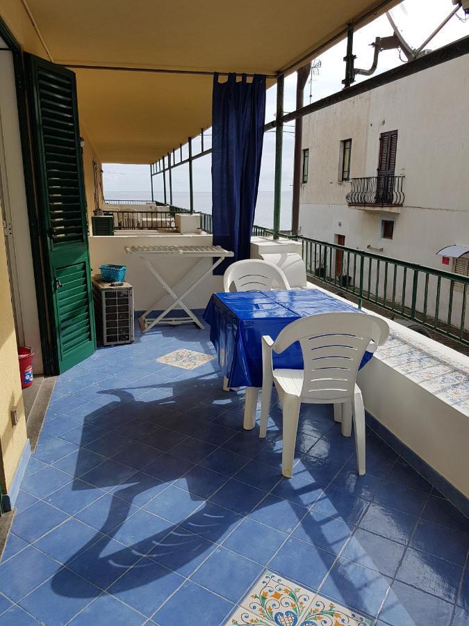 Lipari Blu Apartment Bagian luar foto