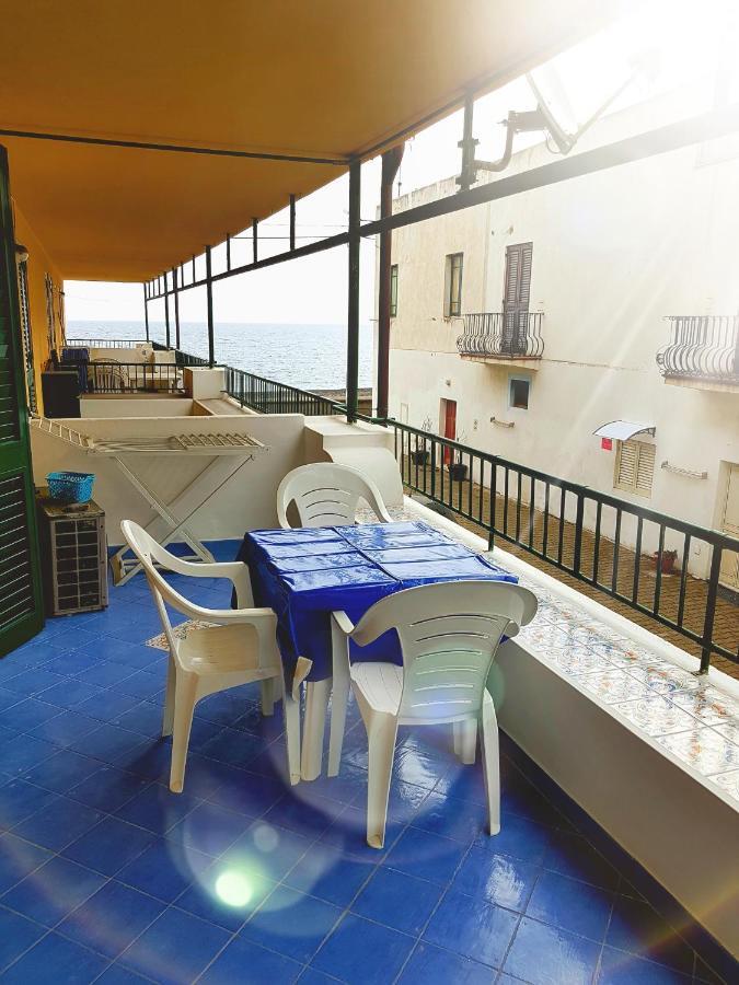 Lipari Blu Apartment Bagian luar foto