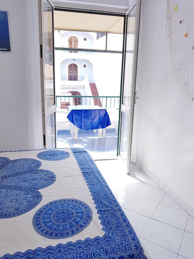 Lipari Blu Apartment Bagian luar foto